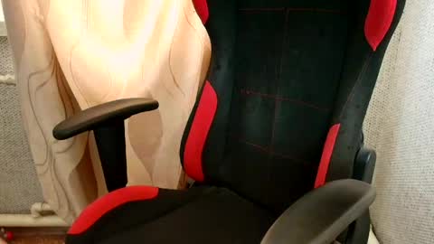 Jessica  Face only in pvt or in snapchat Dont ask more.... online show from April 23, 9:28 am