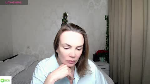 sexy_baby_cute online show from May 9, 9:33 am