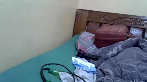 Snapshot of sexy_bee5 chatting on October 18, 11:35 am squirt lola online show from October 18, 11:35 am