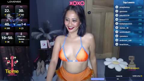Snapshot of sexy_charlotte143 chatting on September 13, 8:28 pm Charlotte online show from September 13, 8:28 pm