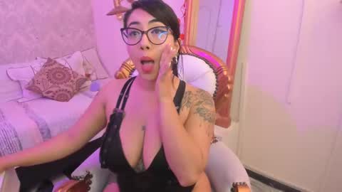 Snapshot of sexy_cristall chatting on February 28, 8:18 pm C R I S T A L online show from February 28, 8:18 pm