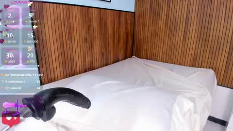 sexy_curlylady online show from June 5, 3:43 am