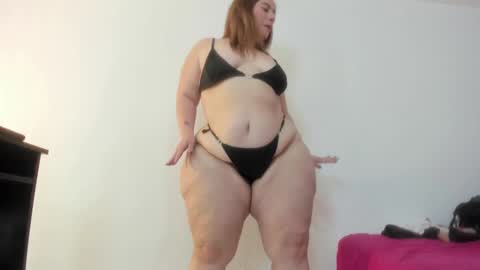 Snapshot of sexy_curvi chatting on December 6, 4:49 pm karla instagram online show from December 6, 4:49 pm