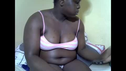 Snapshot of sexy_ebony20 chatting on September 21, 12:20 am ebony online show from September 21, 12:20 am