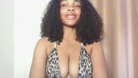Snapshot of sexy_kitty881 chatting on September 27, 7:10 pm Sexy kitty881 online show from September 27, 7:10 pm