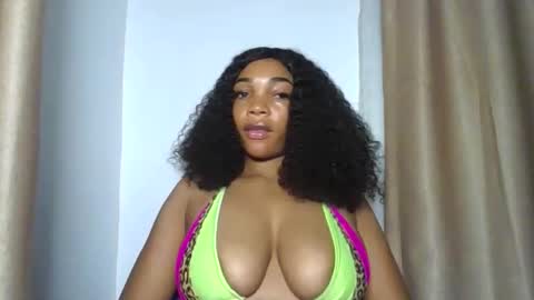 Snapshot of sexy_kitty881 chatting on September 17, 11:36 pm Sexy kitty881 online show from September 17, 11:36 pm