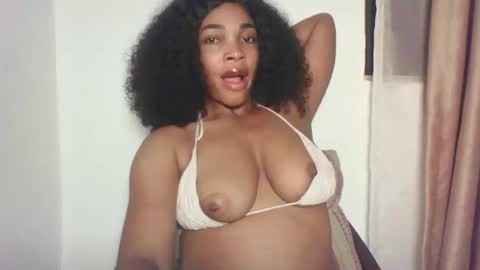 Snapshot of sexy_kitty881 chatting on October 1, 9:31 pm Sexy kitty881 online show from October 1, 9:31 pm