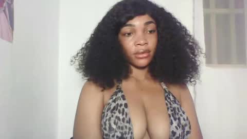 Snapshot of sexy_kitty881 chatting on September 25, 6:39 pm Sexy kitty881 online show from September 25, 6:39 pm