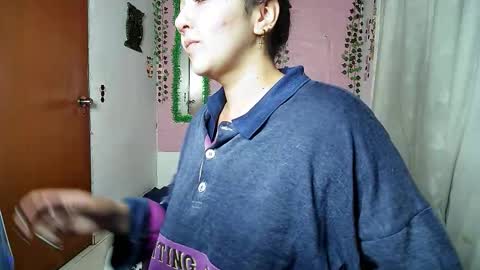 sexy lolas online show from November 15, 5:08 am