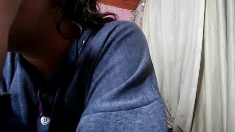 sexy lolas online show from June 7, 5:14 am