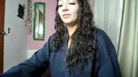 sexy lolas online show from March 18, 5:45 am