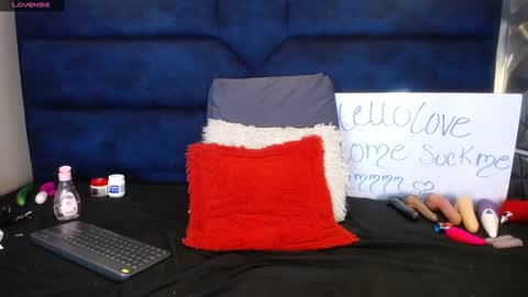 karoline online show from March 3, 7:25 am