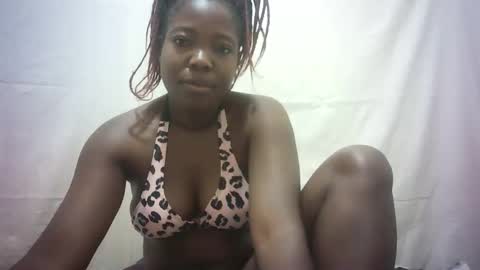 Snapshot of sexy_sandrah chatting on March 12, 4:51 am sexy_sandrah online show from March 12, 4:51 am