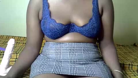 Snapshot of sexy_sazii chatting on September 18, 4:38 pm sexy_sazii online show from September 18, 4:38 pm