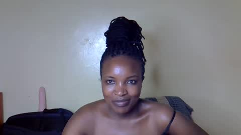 Snapshot of sexy_sazii chatting on October 14, 10:18 am sexy_sazii online show from October 14, 10:18 am