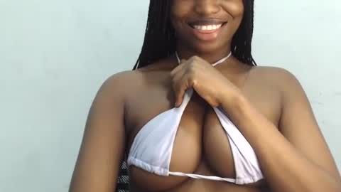 Snapshot of sexy_sinaha chatting on January 16, 8:57 pm naomi online show from January 16, 8:57 pm