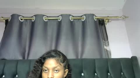 sexy_zainaa online show from April 25, 1:41 pm