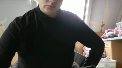 Amanda online show from May 5, 10:18 am