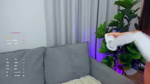 Snapshot of sexyangeloux chatting on September 23, 9:57 pm Lou online show from September 23, 9:57 pm