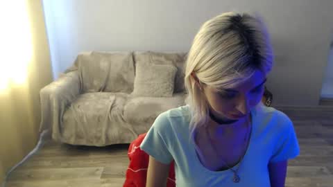 sexybeatriice online show from July 17, 7:02 am