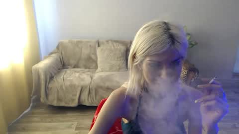 sexybeatriice online show from July 3, 7:03 am