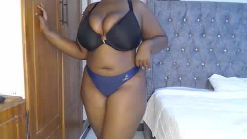 Snapshot of sexychocco_ chatting on October 11, 7:57 am sexychocco online show from October 11, 7:57 am
