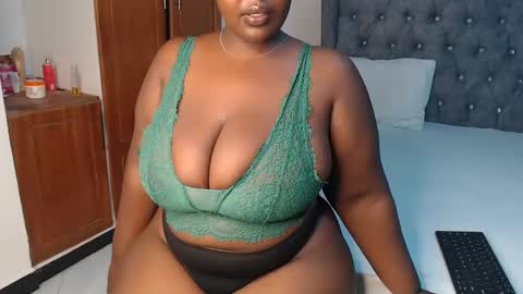 Snapshot of sexychocco_ chatting on January 25, 8:53 pm sexychocco online show from January 25, 8:53 pm