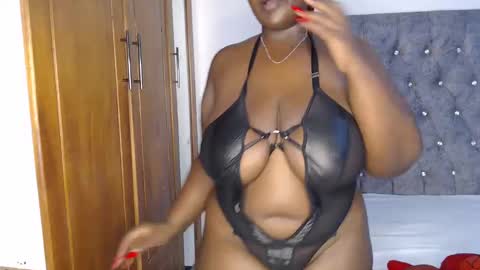 Snapshot of sexychocco_ chatting on March 3, 10:21 am sexychocco online show from March 3, 10:21 am