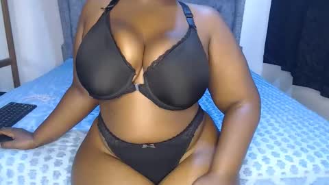 Snapshot of sexychocco_ chatting on October 4, 12:00 pm sexychocco online show from October 4, 12:00 pm
