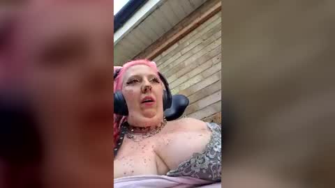 Wouldntyouliketoknow online show from July 19, 3:47 pm