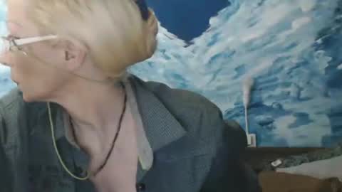 ENI pvt moan your name  WHEN I M NOT online you tell me in SNAPCHAT deal yes add me...  FREE TWITTER magiconline101...... online show from February 7, 11:03 pm