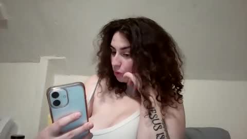 ETERNAL GODDESS WOMAN  online show from January 12, 5:45 am