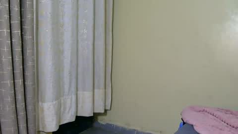 sexyhun084 online show from July 7, 11:07 pm