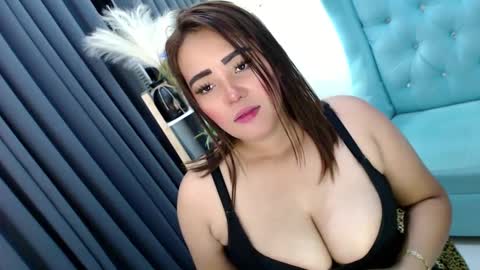 Snapshot of sexyjeanniecuntcums chatting on December 26, 1:21 pm JENNY online show from December 26, 1:21 pm