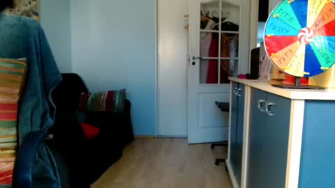 Snapshot of sexyjennyeu chatting on December 16, 11:44 am Jenny online show from December 16, 11:44 am