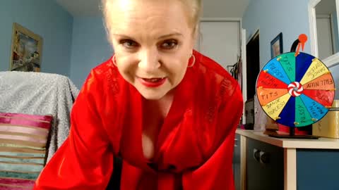 Snapshot of sexyjennyeu chatting on January 19, 8:41 pm Jenny online show from January 19, 8:41 pm