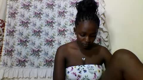 Snapshot of sexyjoane chatting on February 5, 7:10 pm JOAN online show from February 5, 7:10 pm