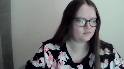 Snapshot of sexykitty_2 chatting on February 2, 6:59 am Kate online show from February 2, 6:59 am