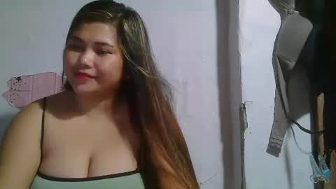 Snapshot of sexykittymom chatting on January 25, 8:42 pm sexykittymom online show from January 25, 8:42 pm