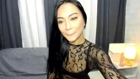 Snapshot of sexylovesappira chatting on October 2, 8:25 pm maxine online show from October 2, 8:25 pm