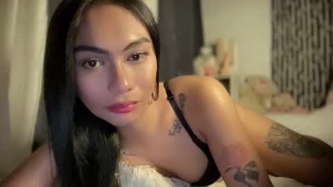 maxine online show from February 11, 7:15 pm