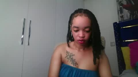 mel online show from April 18, 11:48 pm