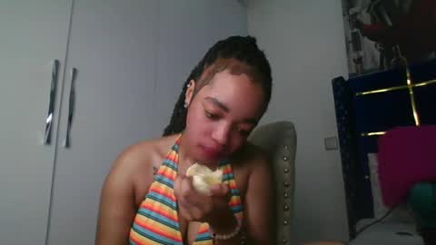 mel online show from April 19, 8:33 pm