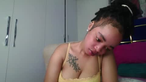 mel online show from April 24, 12:52 pm