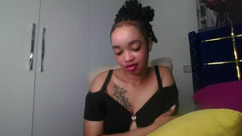 mel online show from April 22, 2:52 am