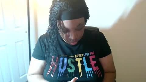 SexyMona online show from April 22, 8:11 am