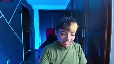 Snapshot of sexynaf chatting on December 23, 7:09 pm N A F online show from December 23, 7:09 pm