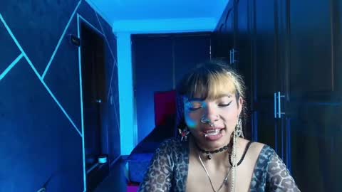 Snapshot of sexynaf chatting on December 27, 7:03 pm N A F online show from December 27, 7:03 pm