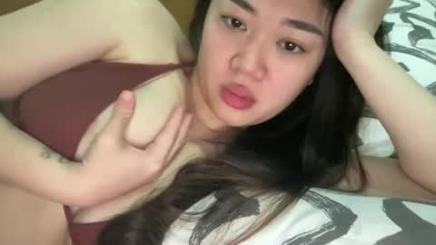 Snapshot of sexypenguin13 chatting on September 17, 5:05 am sexypenguin13 online show from September 17, 5:05 am