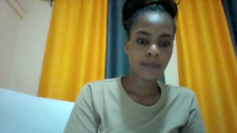 Snapshot of sexyqueen3457132 chatting on March 4, 9:00 pm DOVY ACHIENG online show from March 4, 9:00 pm
